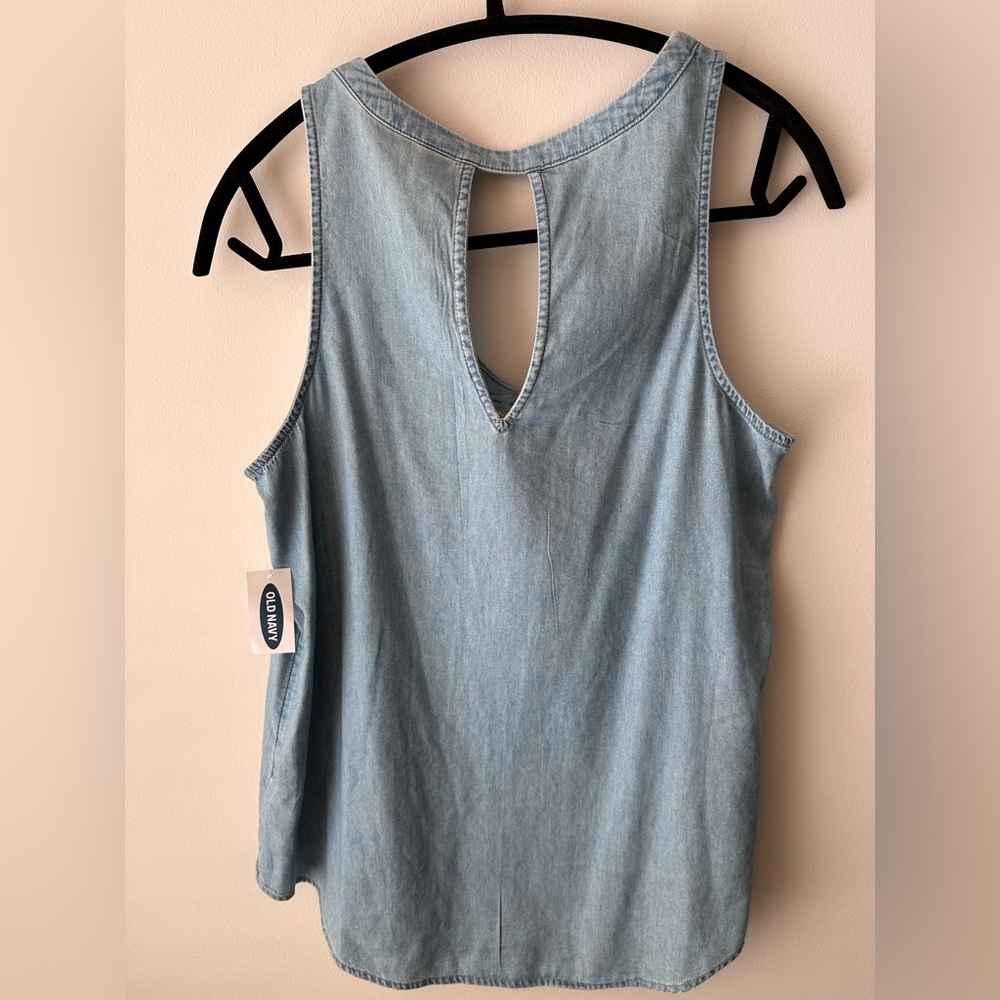 NWT Old Navy Chambray Sleeveless Blouse - Picture 3 of 8